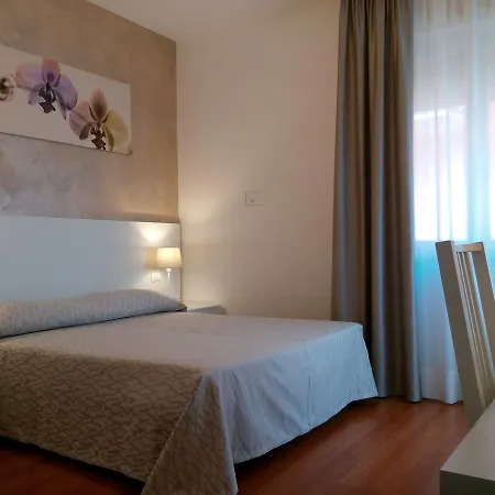 Telenia ホテル 3*