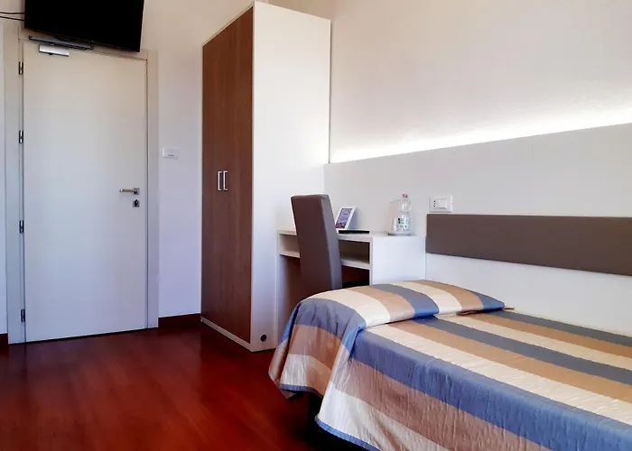 Telenia Hotel 3*