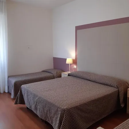 Telenia מלון 3*