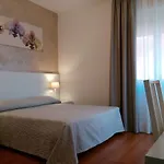 Telenia Отель 3*
